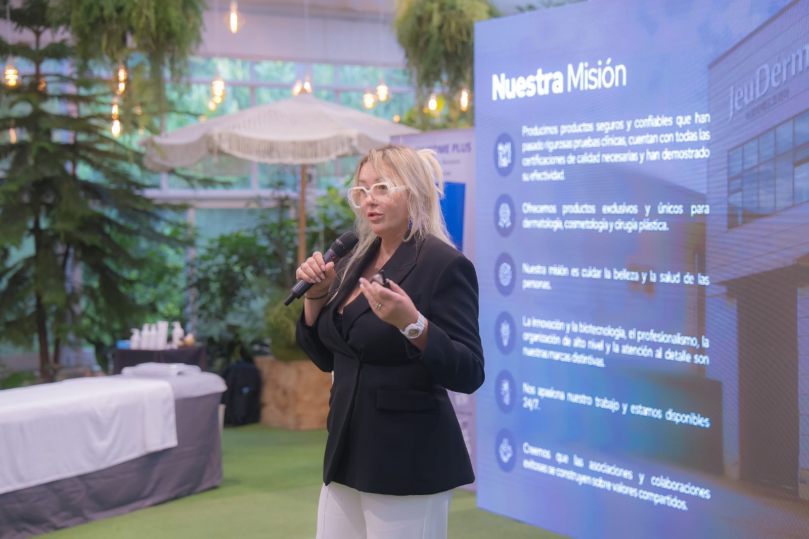 Iryna Lazar, fundadora de JD Yuversity, durante una formación